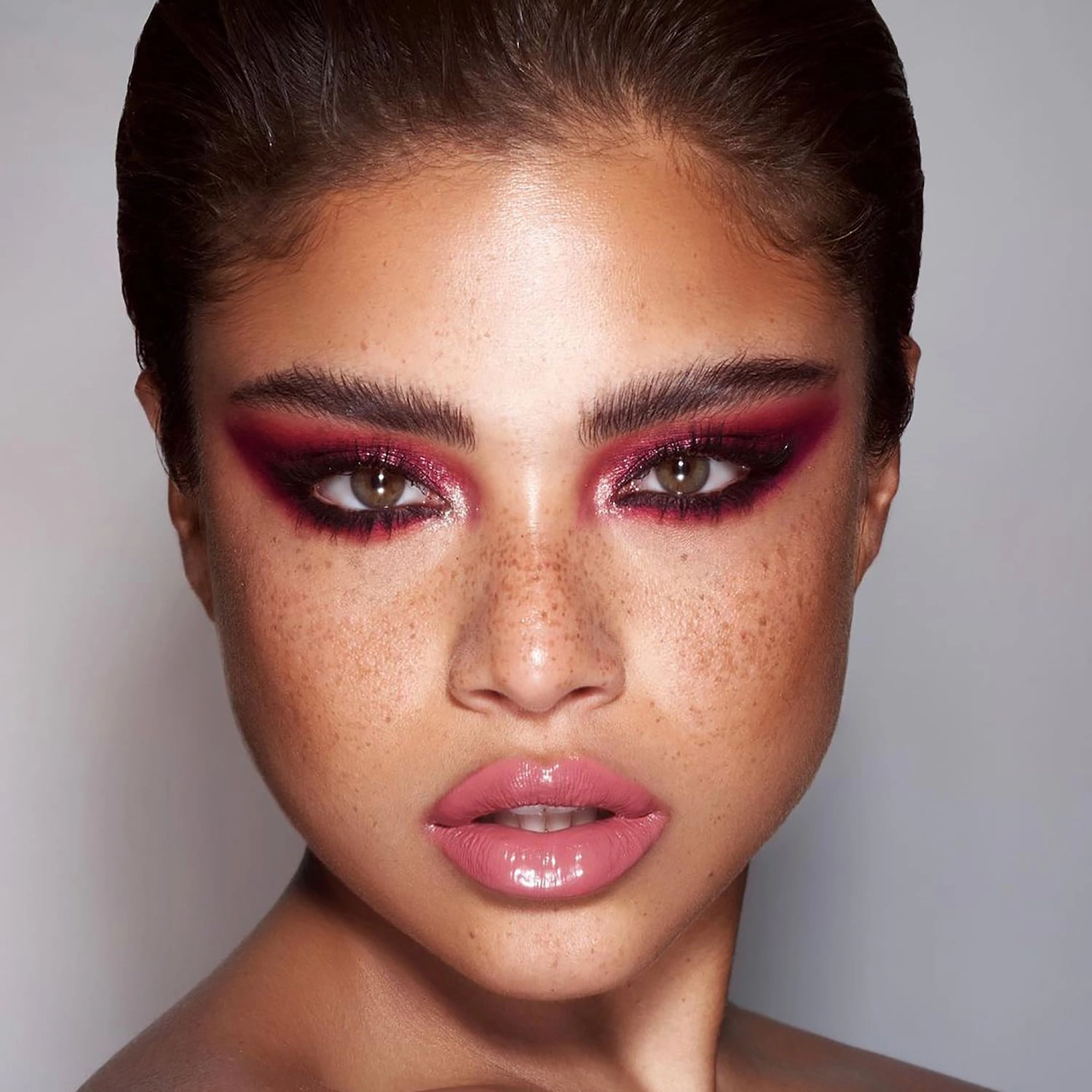 Danessa Myricks Beauty Twin Flames Liquid Eyeshadow in Bae - Image 7