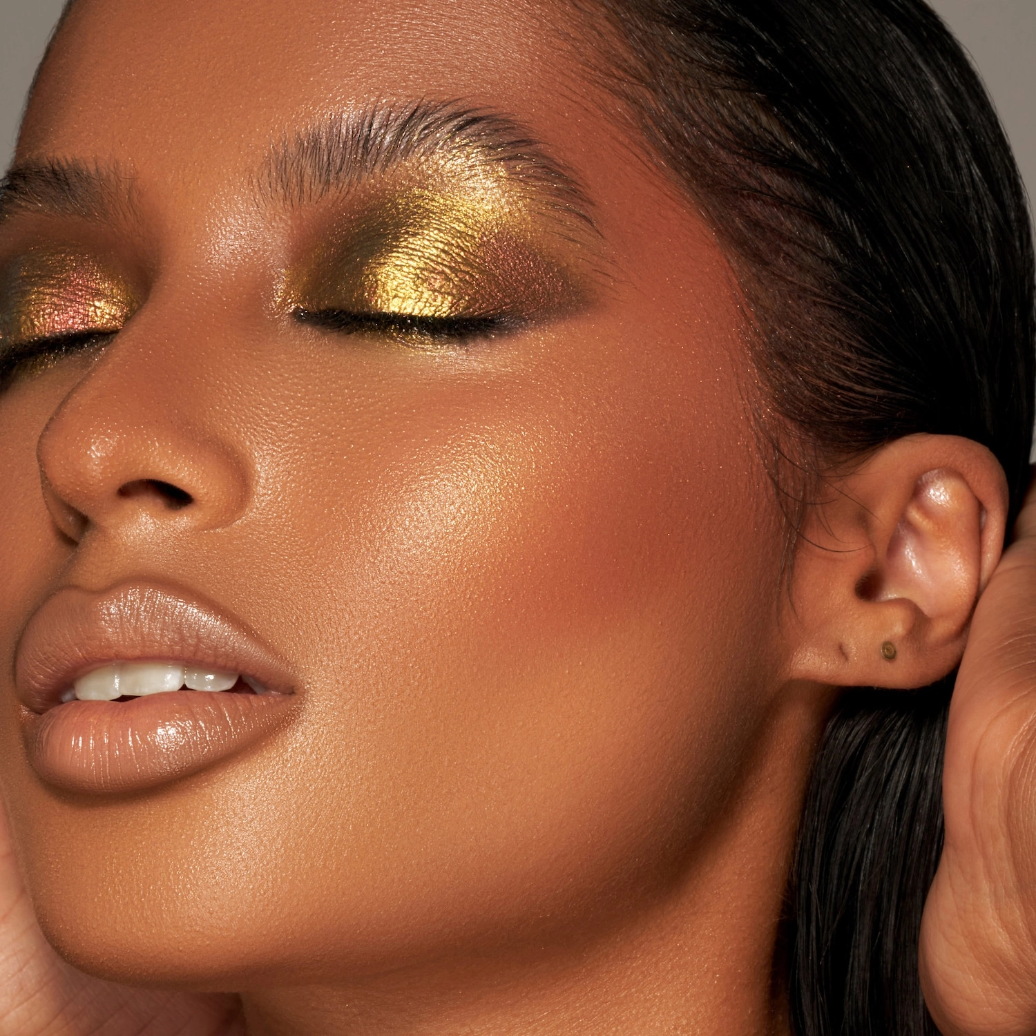 Danessa Myricks Beauty Twin Flames Liquid Eyeshadow in Bae - Image 3