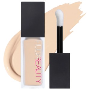 HUDA BEAUTY #FauxFilter Luminous Matte Concealer Color: Marshmallow 1.3 Golden
