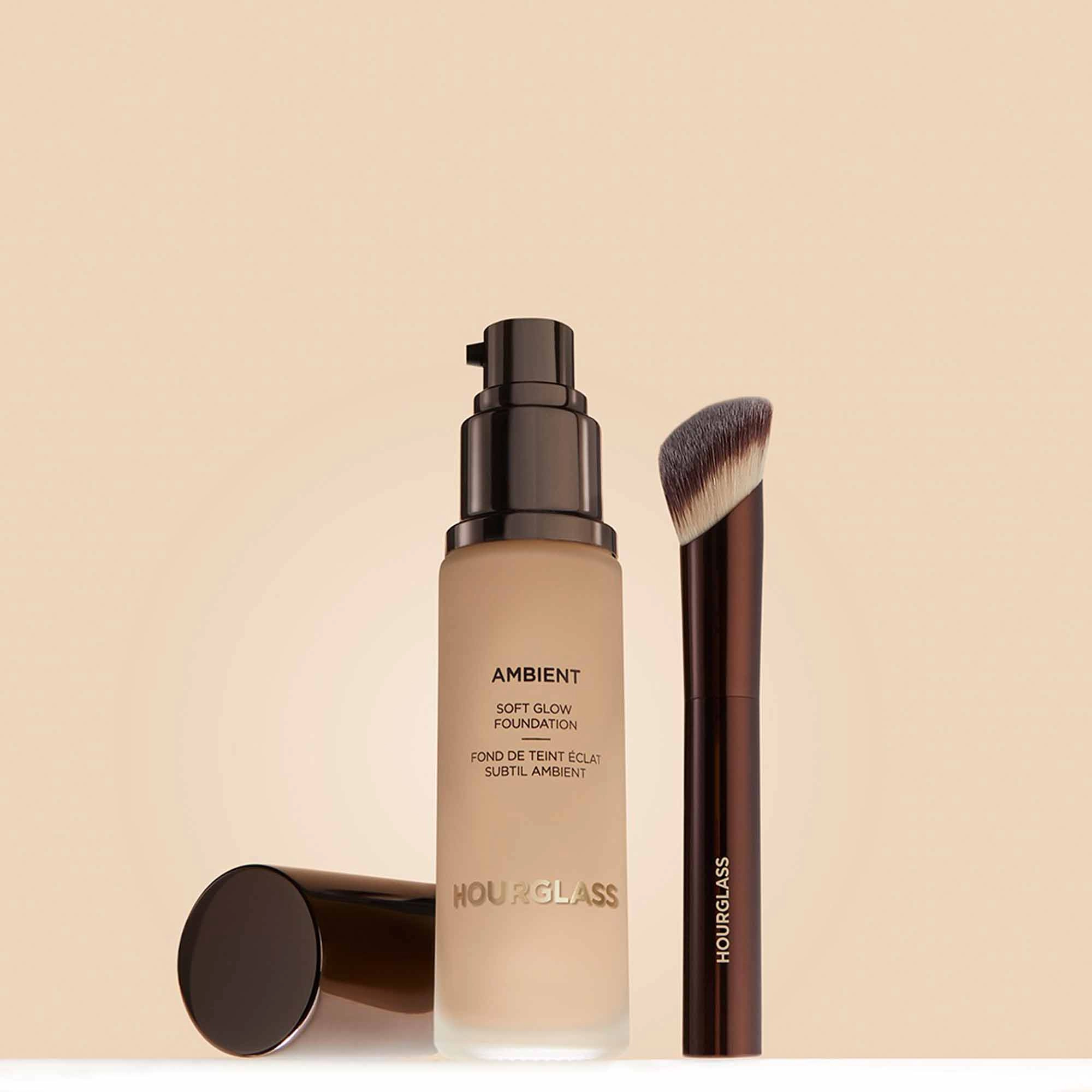 Hourglass Ambient Soft Glow Foundation Brush Vegan Cruelty-Free - Image 3