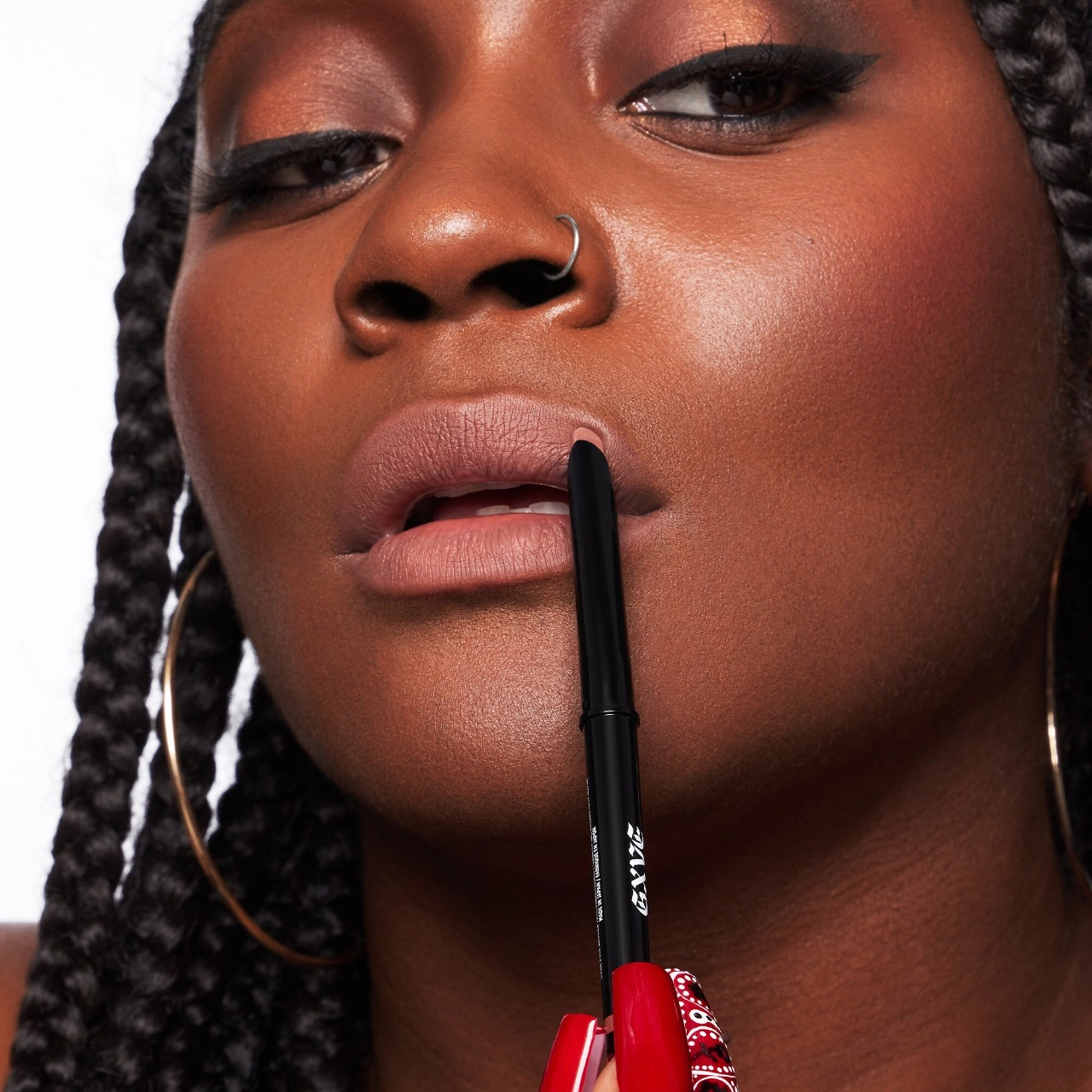 GXVE BY GWEN STEFANI Pout to Get Real Clean Overlining Lip Liner - Do Whatever (Neutral Beige) - Image 4