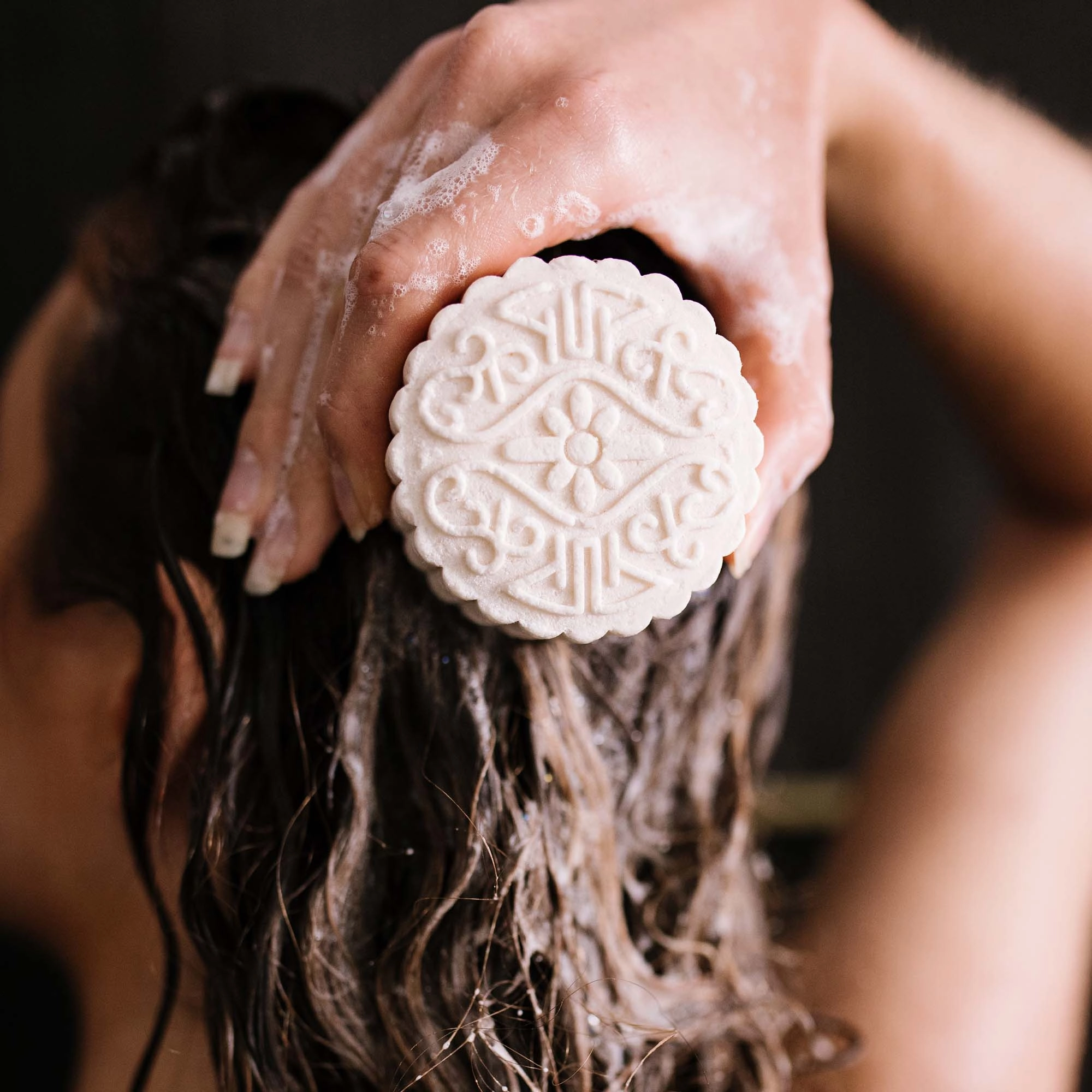 Viori Hair Shampoo & Conditioner Bar Set with Bamboo Holder Set Type: Hidden Waterfall - Image 9