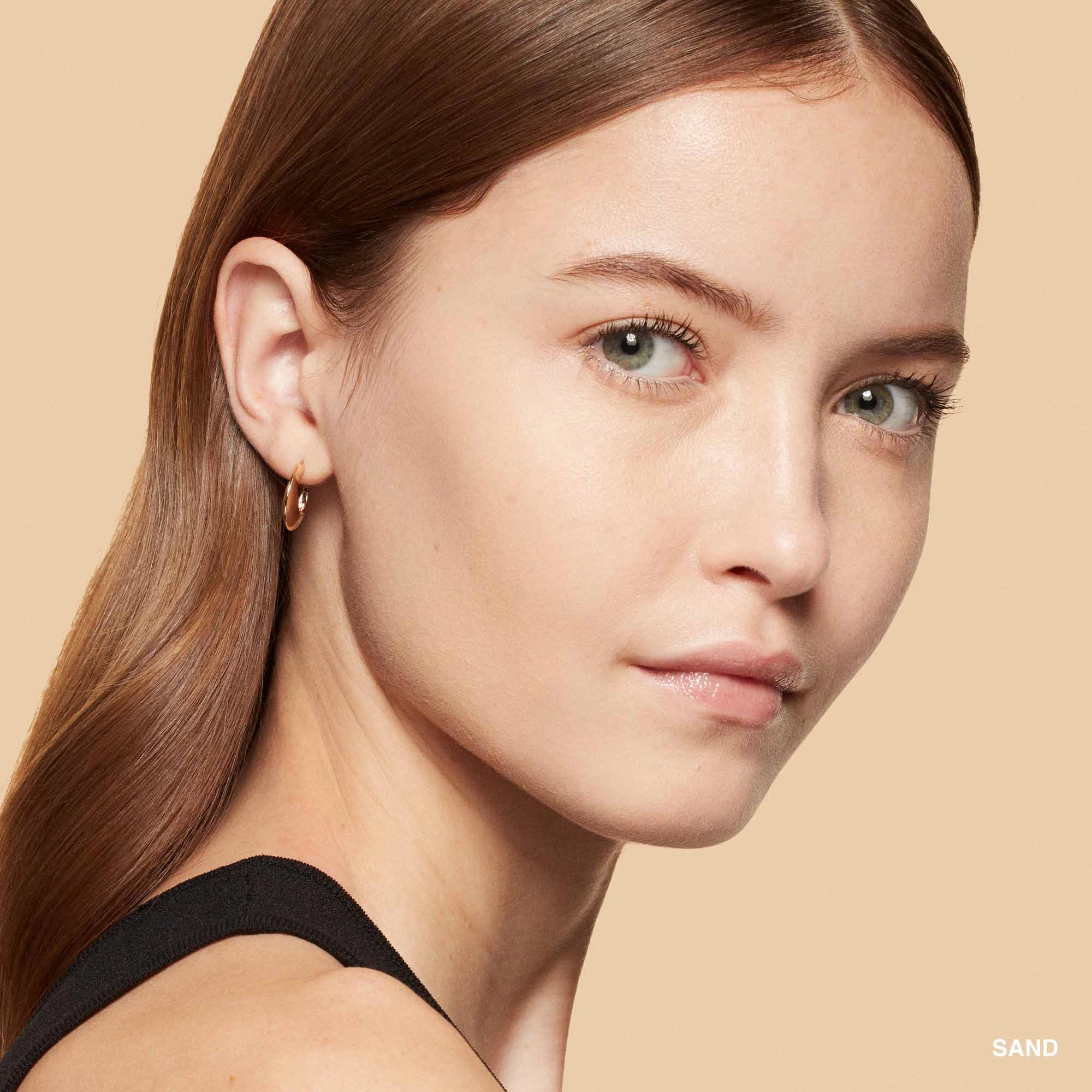 Bobbi Brown Skin Full Cover Concealer Color: Sand - Image 5