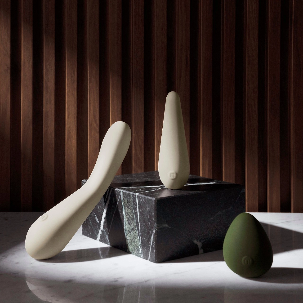 Maude Spot—5-Speed, Internal Vibrator Grey Hypoallergenic - Image 5