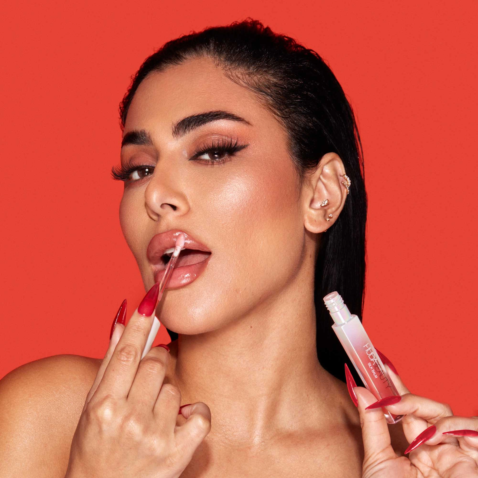 HUDA BEAUTY Silk Balm Spicy Thermo-Plumping Lip Balm - Color: Fuego - Image 7