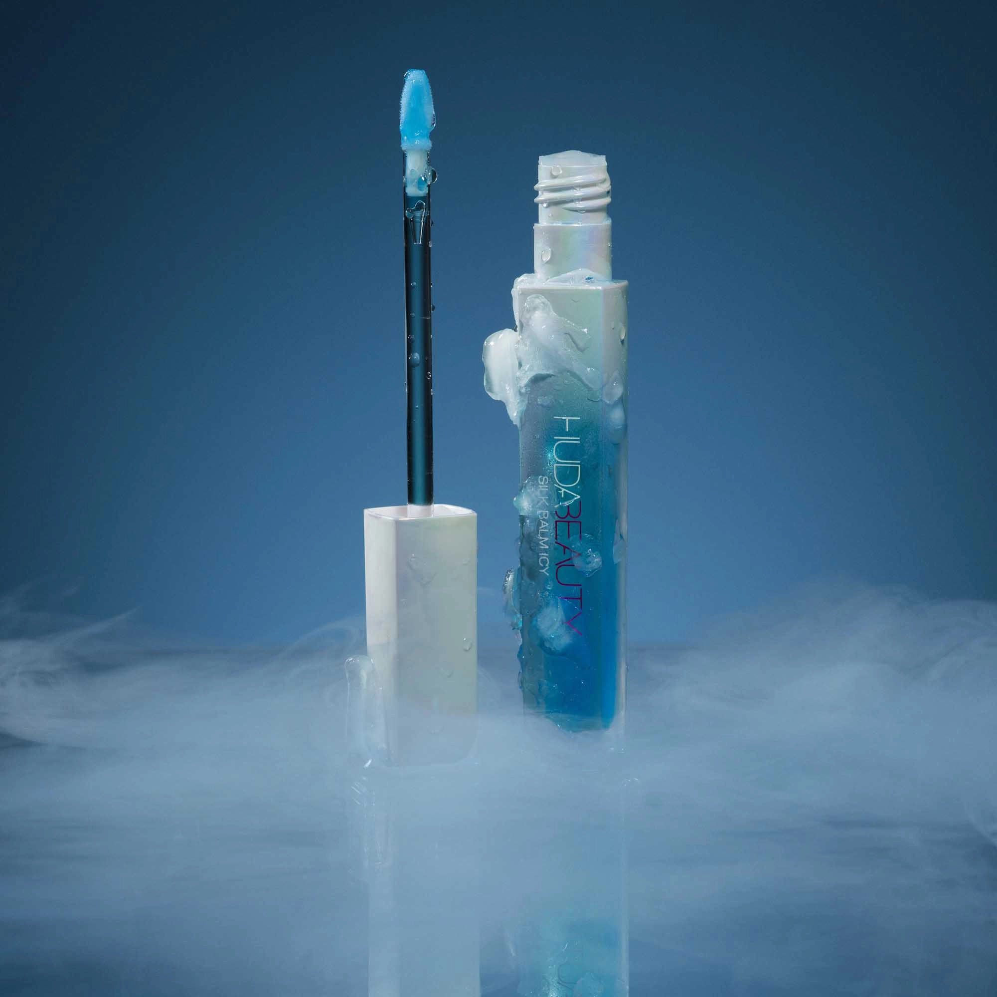 HUDA BEAUTY Silk Balm Icy Cryo-Plumping Lip Balm Color: Frost - Translucent Blue - Image 5