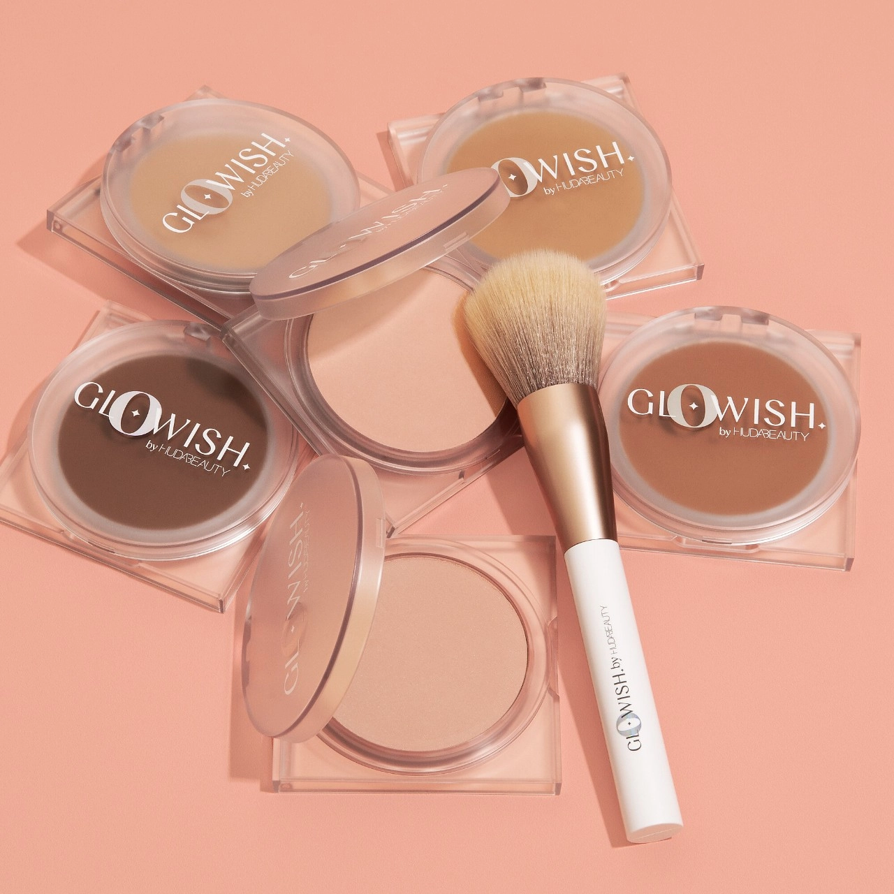 HUDA BEAUTY GloWish Lightweight Blurring Pressed Powder - Color: 00 Porcelain - Image 6