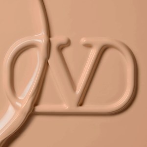 Valentino Very Valentino 24 Hour Long Wear Liquid Foundation MN1 - Medium Neutra 1 (Neutral)