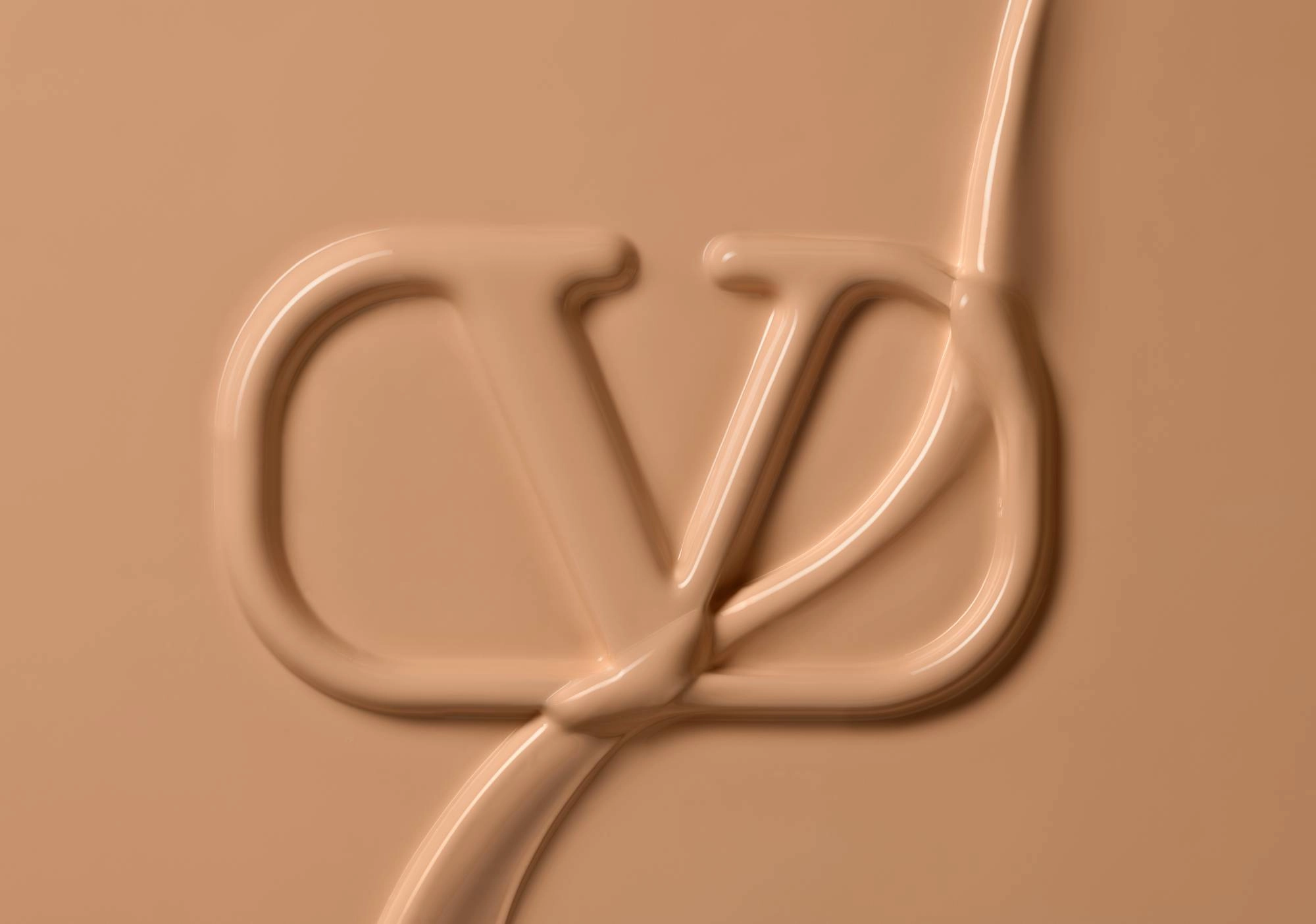 Valentino Very Valentino 24 Hour Long Wear Liquid Foundation Color: MN4 - Medium Neutra 4 (Neutral) - Image 2