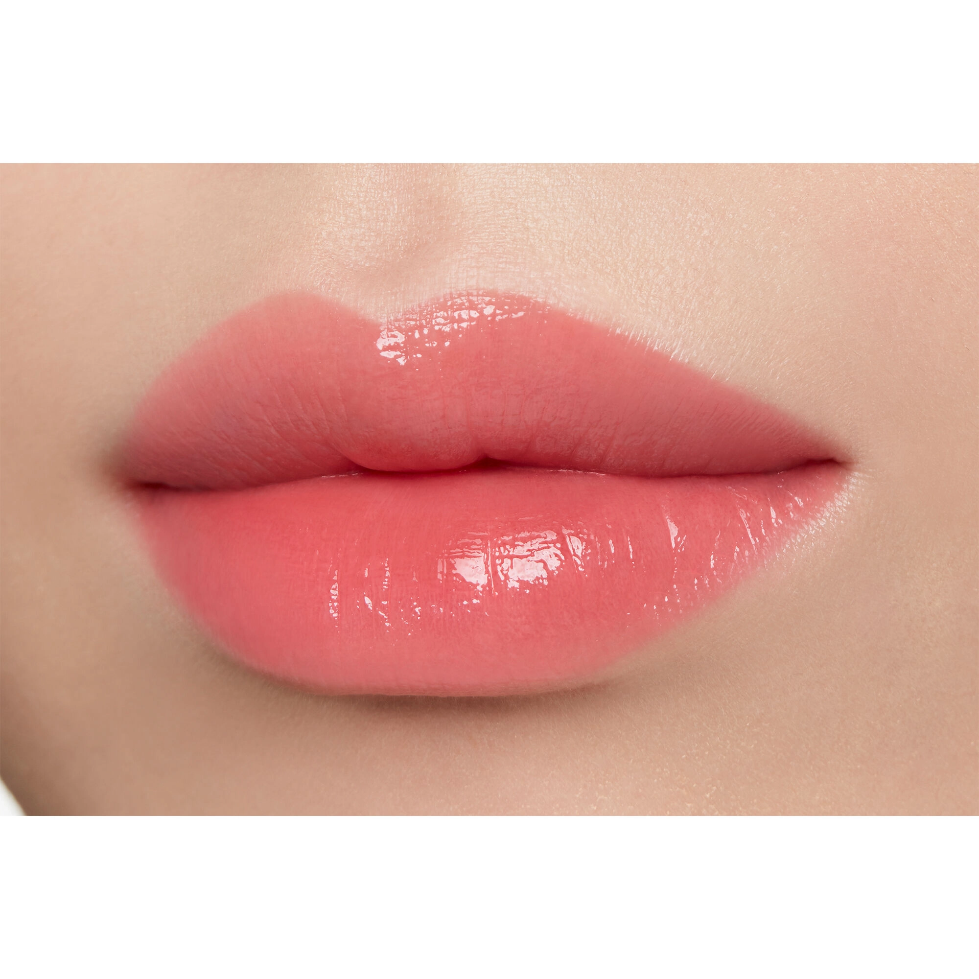 Clé de Peau Beauté Lip Glorifier Color: Red - Image 2