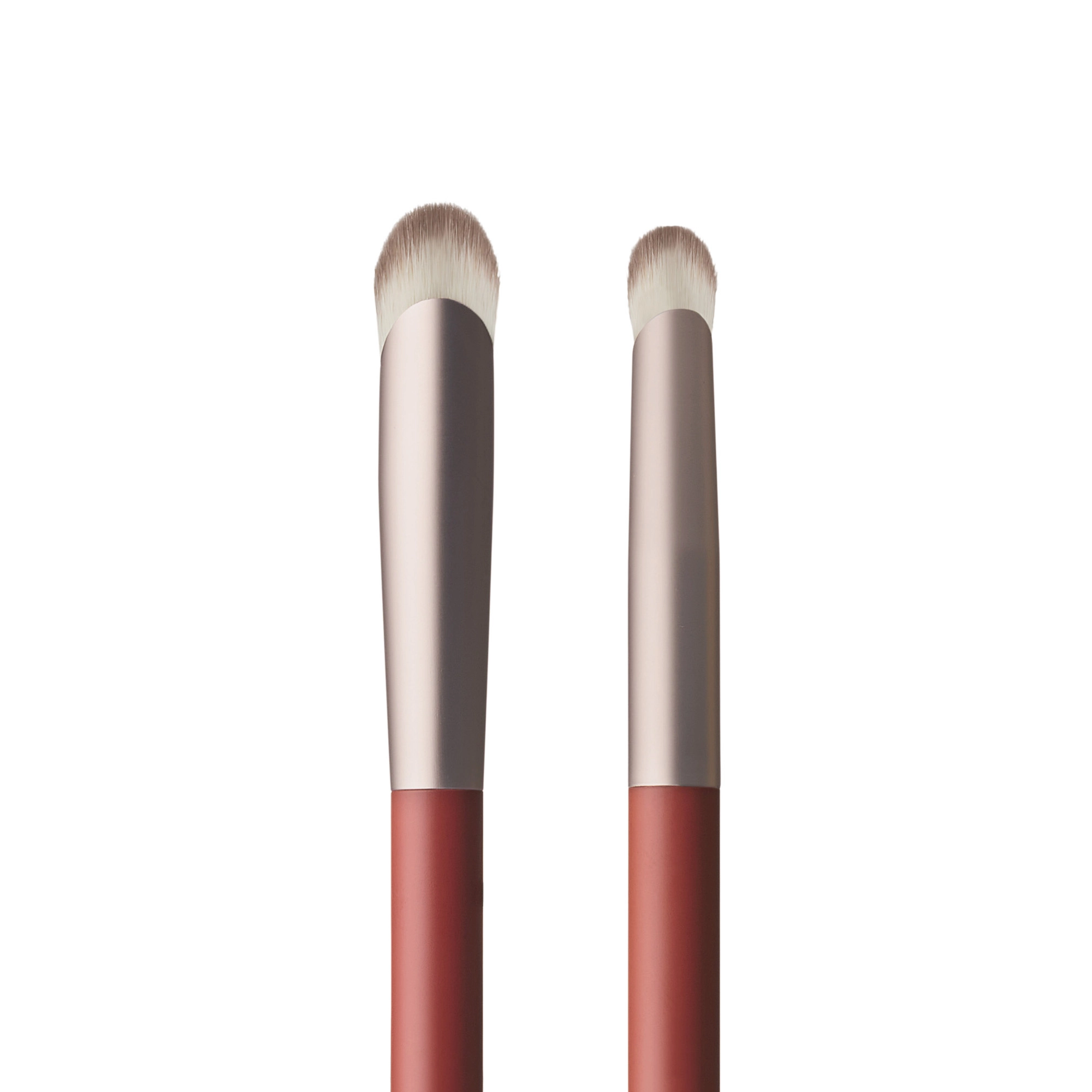 ROSE INC Number 8 Dual-Ended Eyeshadow Brush - Vegan Clean + Planet Positive - Image 2