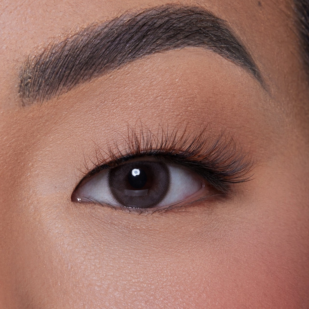 Lilly Lashes Everyday Faux Mink Brown Blended In The Buff Flare Lash - Image 5