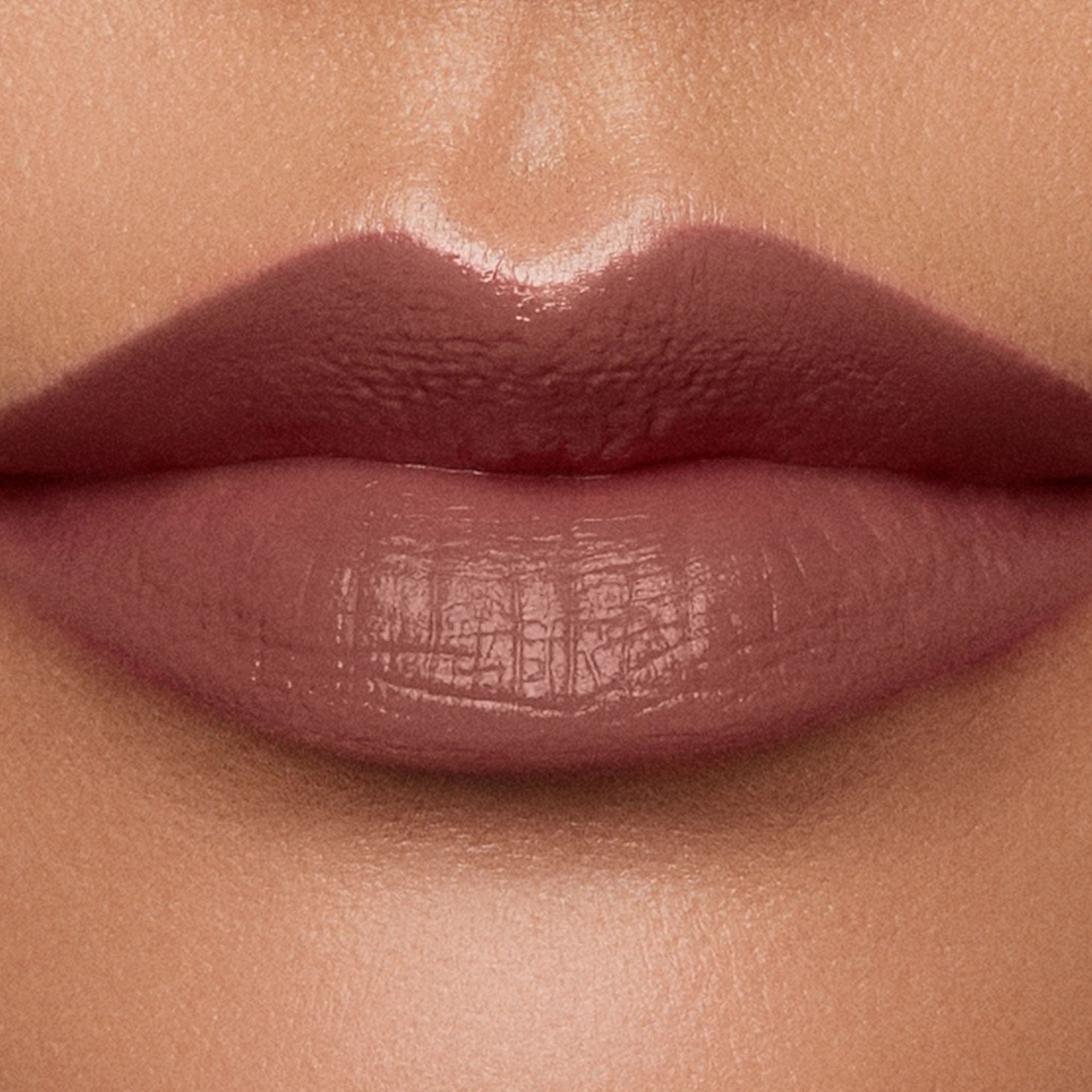 Hourglass Unlocked™ Satin Crème Lipstick in Dahlia 318 - Rosewood Vegan Stick Formula - Image 7