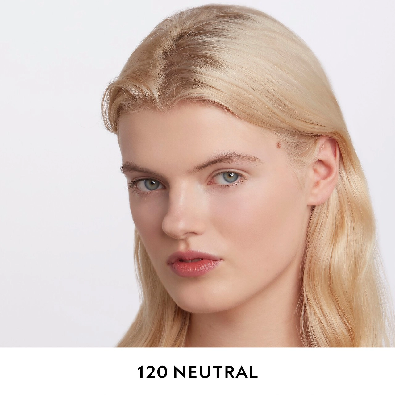 Gucci Éternité De Beauté 24 Hour Full Coverage Luminous Matte Finish Foundation Color 120N - Image 3