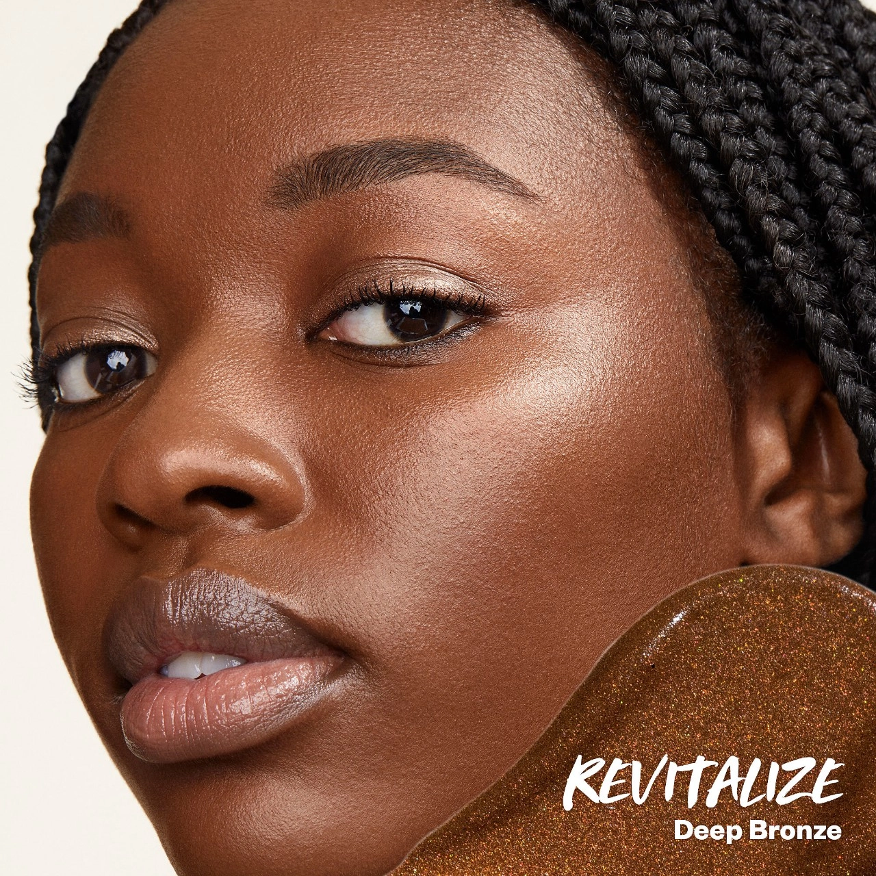 Kosas Glow I. V. Vitamin-Infused Skin Illuminating Enhancer Color: Revitalize - pearly deep bronze - Image 2