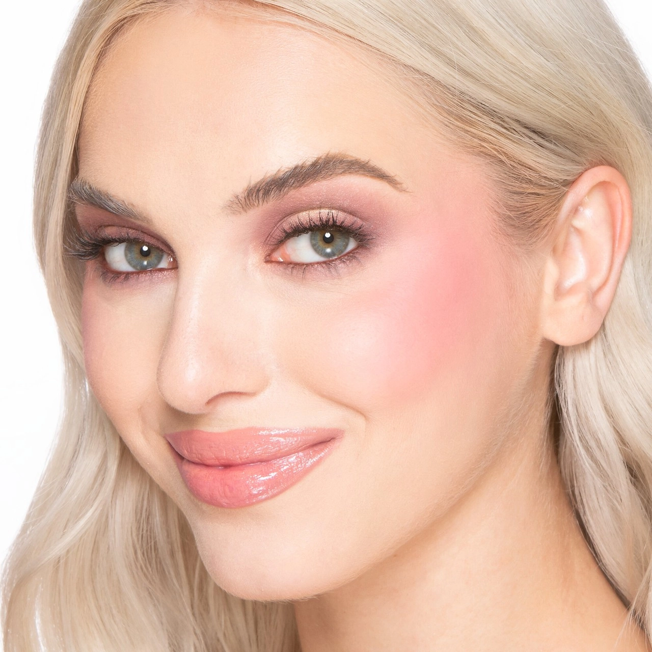 Too Faced Cloud Crush Blurring Blush - Head In The Clouds, Dusty Muted Pink, Vegan, Satin and Matte Finish - Image 2