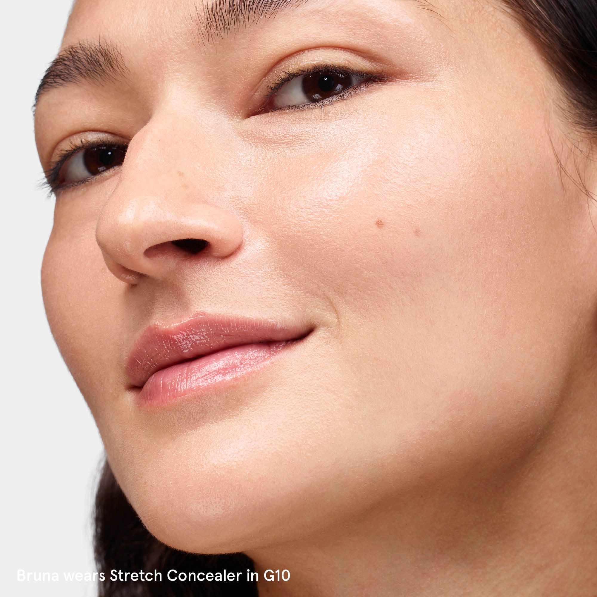 Glossier Stretch Concealer G10 - Light to Medium Dewy Buildable Coverage - Image 4