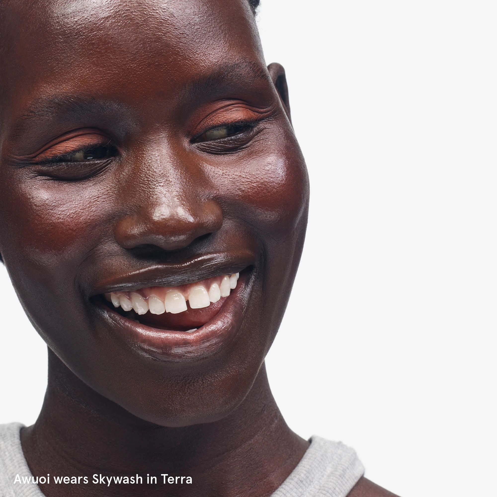 Glossier Skywash Liquid-to-Powder Sheer Matte Eyeshadow Tint - Terra - Image 4