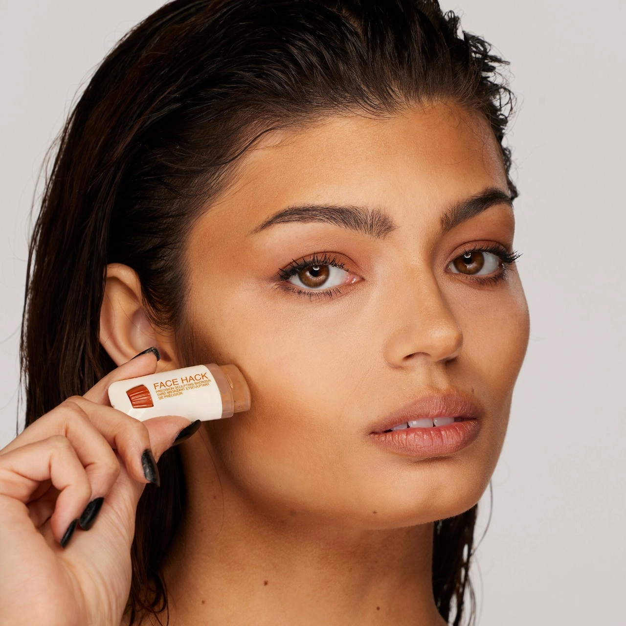 Freck Beauty FACE HACK Precision Sculpting Cream Contour Bronzer Stick - Medium Tan - Image 4