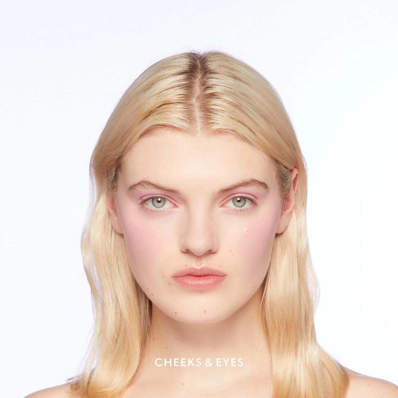 Gucci Luminous Matte Beauty Blush 07 - True Pink Hyaluronic Acid Pressed Powder - Image 3