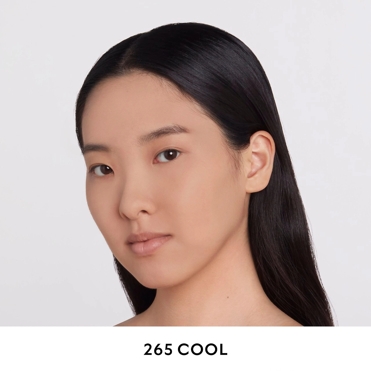 Gucci Éternité De Beauté 24 Hour Full Coverage Luminous Matte Finish Foundation Color: 265C - Fair Medium with Cool Undertones - Image 3