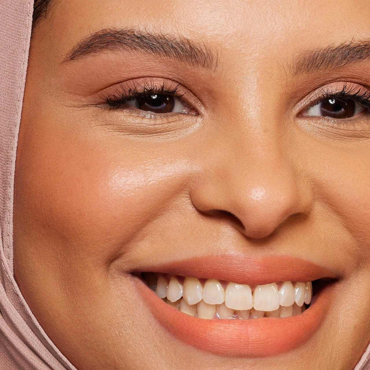 HUDA BEAUTY Lip Blush Cream Lip & Cheek Stain - Peachy Kiss, Hyaluronic Acid, Matte Finish - Image 6