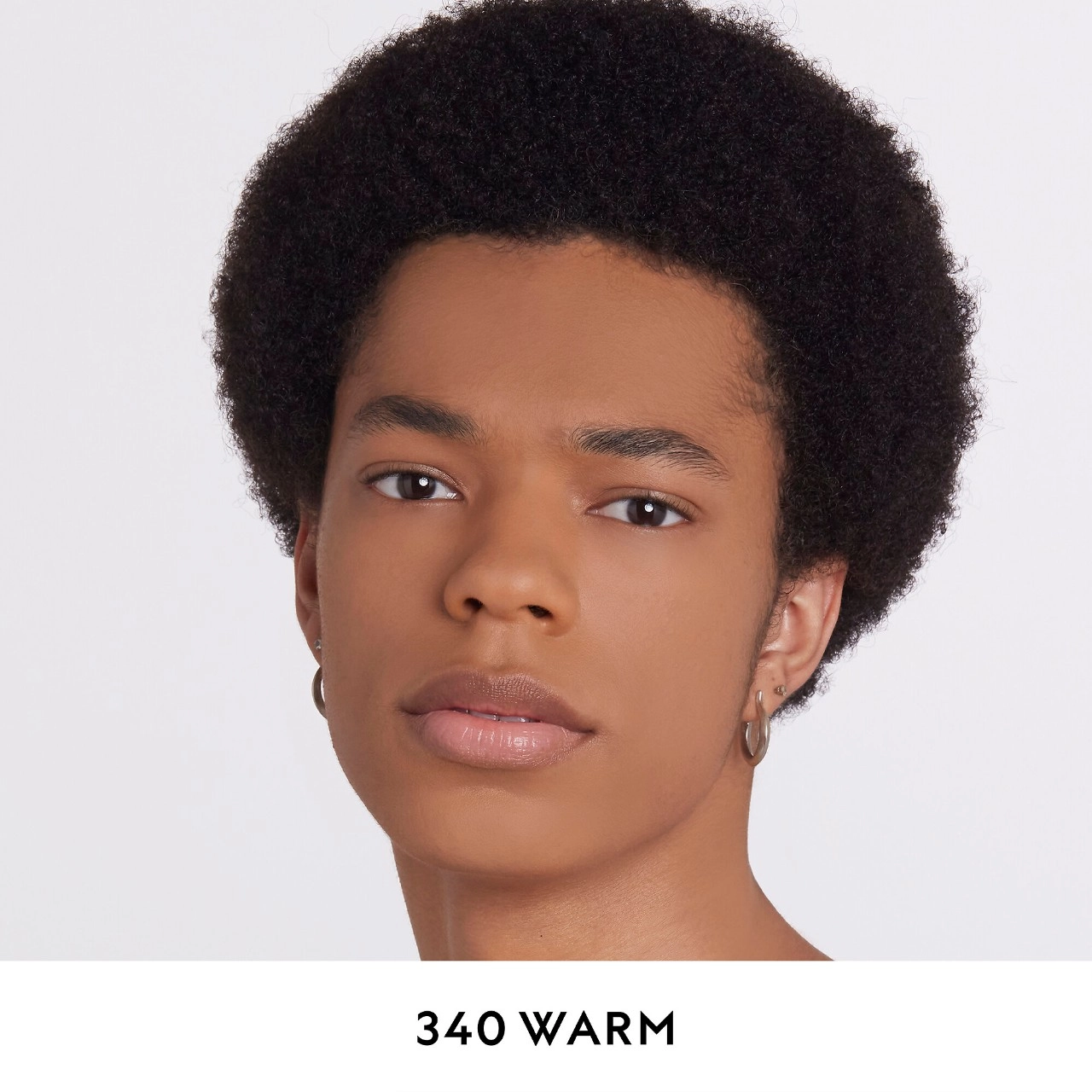 Gucci Éternité De Beauté 24 Hour Full Coverage Luminous Matte Finish Foundation Color: 340W - Medium with Warm Undertones - Image 3