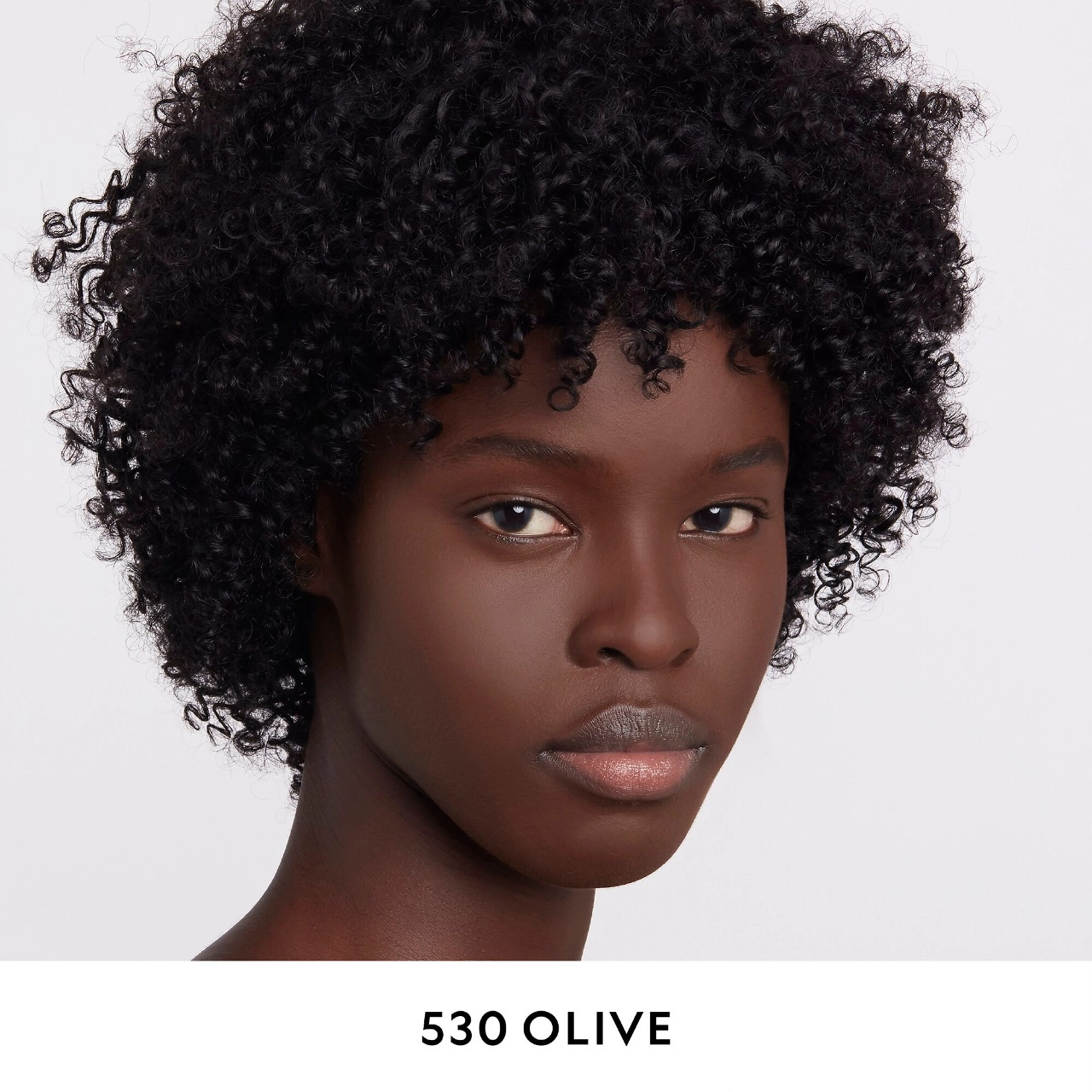 Gucci Éternité De Beauté 24 Hour Full Coverage Luminous Matte Finish Foundation Color 530O - Image 3