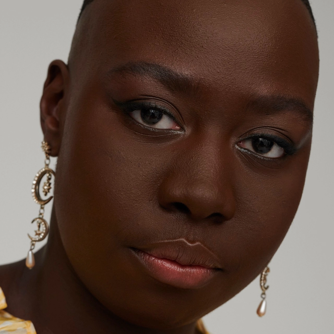 Best Skin Ever Matte Powder Foundation Color: 57N Deep - Deep, Neutral Undertone - Image 2