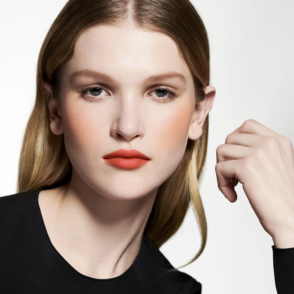 Valentino Liquirosso 2 in 1 Soft Matte Liquid Lipstick & Blush - Color: 488A Ciao Rosso - Image 4