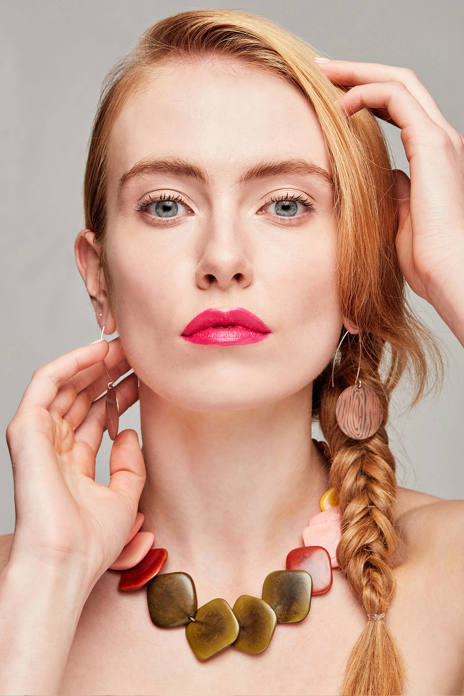 Cheekbone Beauty Fearless Eyeshadow - Honey Calcite Champagne Shimmer Vegan Stick Formula - Image 2