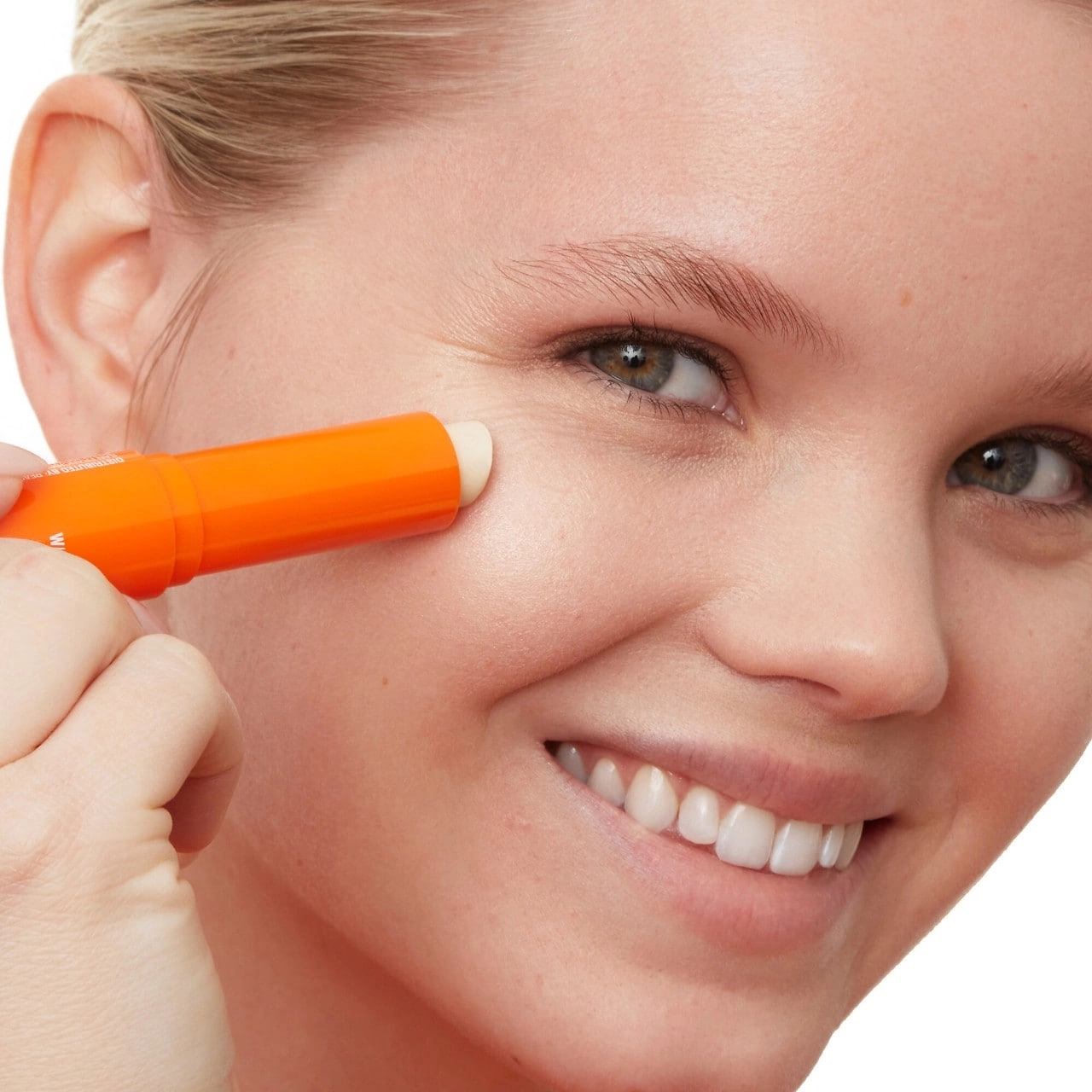 Peace Out 6% Vitamin C Brightening Eye Treatment Serum Glow Stick - Image 8