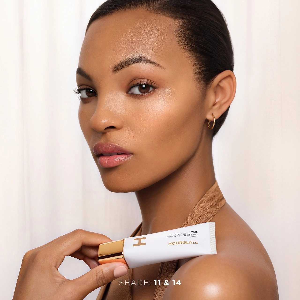 Hourglass Veil™ Hydrating Skin Tint Foundation Color 2 - Very Fair with Warm Undertones - Image 12