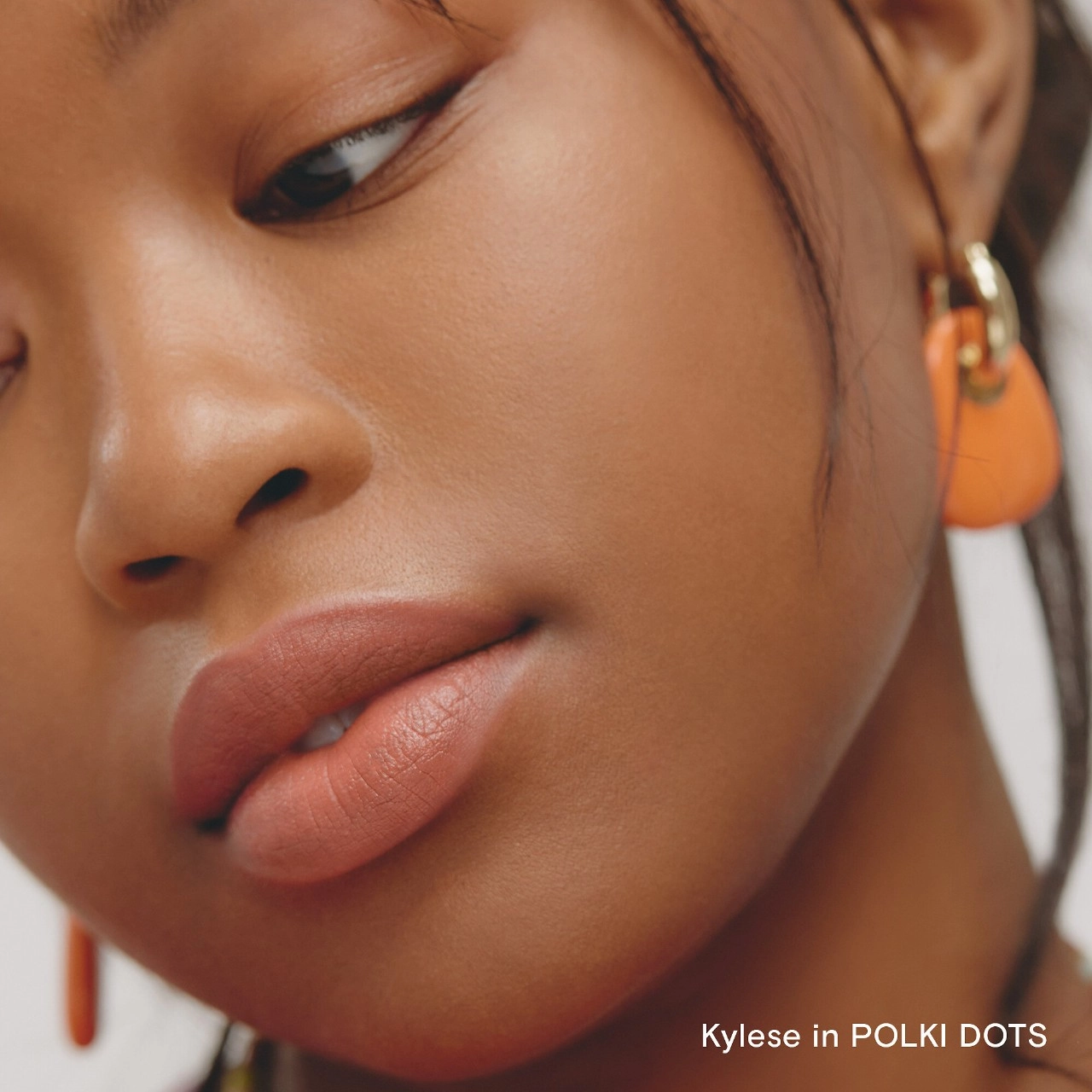 Kulfi Heirloom Satin Lipstick Color: Polki Dots - Peach Neutral Vegan - Image 5